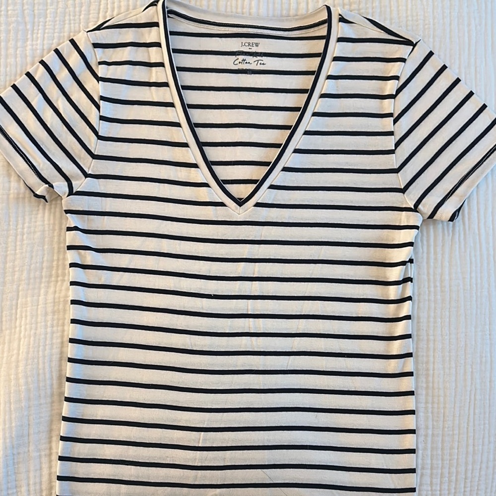 J. Crew Size M White Cream Fitted Short Sleeve Tee